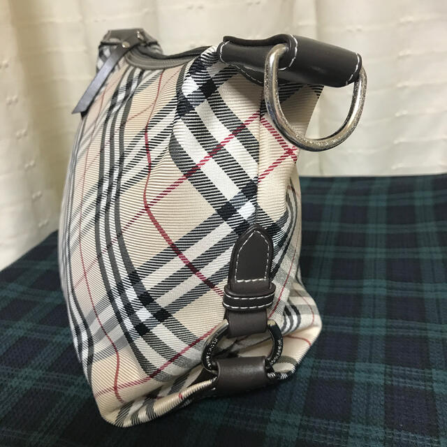 BURBERRY BLUE LABEL(バーバリーブルーレーベル)のバーバリーブルーレーベル　ショルダーバック レディースのバッグ(ショルダーバッグ)の商品写真