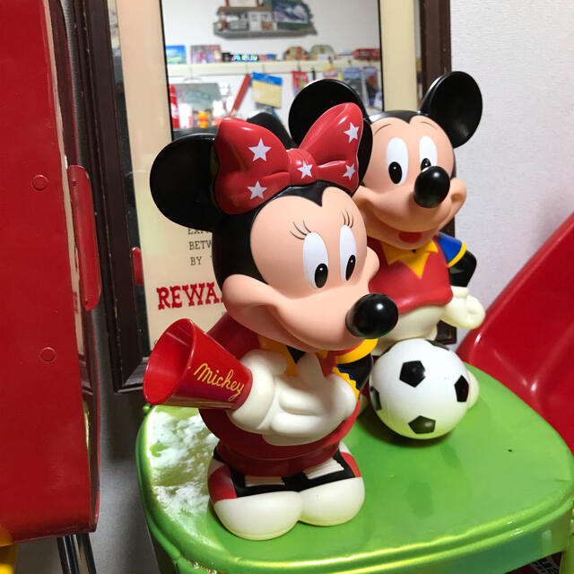 Disney(ディズニー)の激レア 旧三菱銀行のミッキー&ミニーの貯金箱 コインバンク 昭和レトロ  エンタメ/ホビーのコレクション(ノベルティグッズ)の商品写真