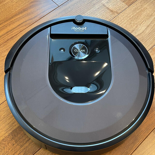 iRobot(アイロボット)のRoomba i7+ i7550 ほぼ未使用だが傷あり スマホ/家電/カメラの生活家電(掃除機)の商品写真