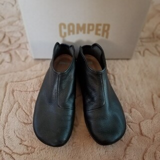 カンペール(CAMPER)の専用美品CAMPER right nina　革靴37(ローファー/革靴)
