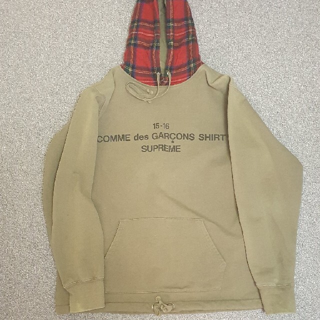 Supreme(シュプリーム)の15AW×コムデギャルソンシャツCOMME des GARCONS SHIRT  メンズのトップス(パーカー)の商品写真