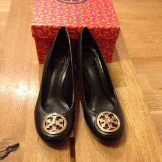 トリーバーチ(Tory Burch)の値下げしました！トリーバーチ 黒パンプス(ハイヒール/パンプス)