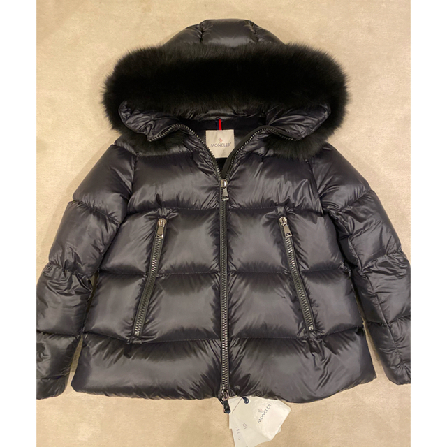 MONCLER(モンクレール)の 2020-21秋冬　新作 MONCLER　モンクレール SERIFUR  レディースのジャケット/アウター(ダウンジャケット)の商品写真