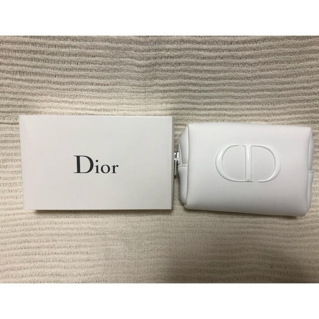 Dior(ディオール)の新品　Dior ディオール カプチュールトータル ENGY トライアル ポーチ コスメ/美容のキット/セット(サンプル/トライアルキット)の商品写真