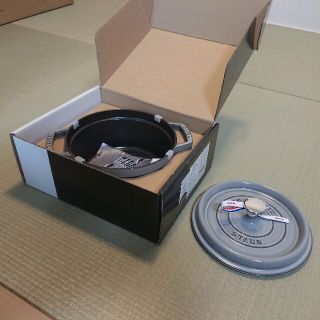 ストウブ(STAUB)の(mocchi様専用) ピコ ココット ラウンド グレー 20センチ(鍋/フライパン)