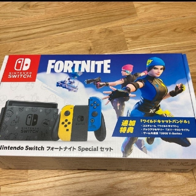 Nintendo Switch(ニンテンドースイッチ)の【コード有】任天堂スイッチ フォートナイトセット エンタメ/ホビーのゲームソフト/ゲーム機本体(家庭用ゲーム機本体)の商品写真