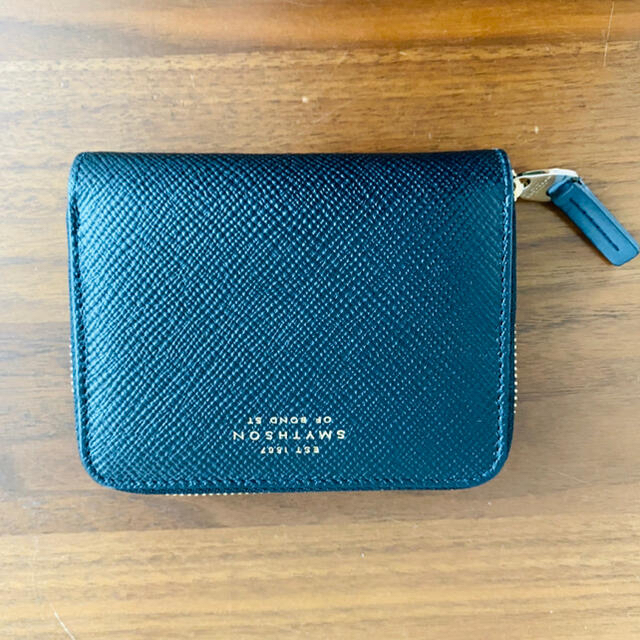 Smythson(スマイソン)の送料込み　スマイソン　黒　ジップウォレット　財布　カード　smythson  レディースのファッション小物(財布)の商品写真