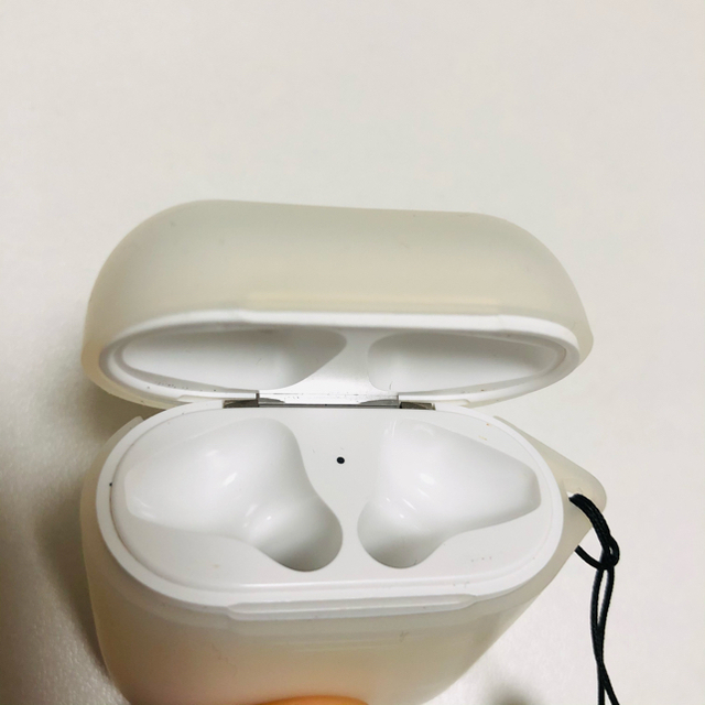 【即決】エアーポッズairpods 第1世代　APPLE MMEF2J/A 2