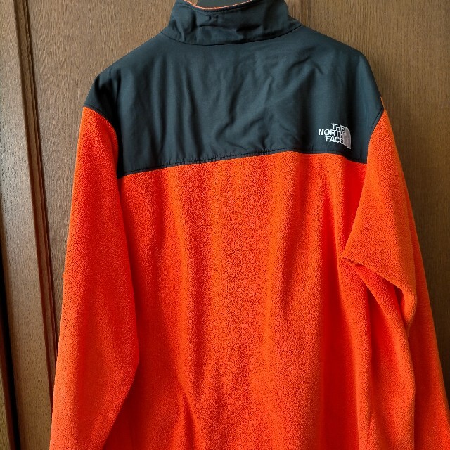 THE NORTH FACE(ザノースフェイス)の専用！THE NORTH FACE ノースフェイス フリース XL メンズのジャケット/アウター(その他)の商品写真