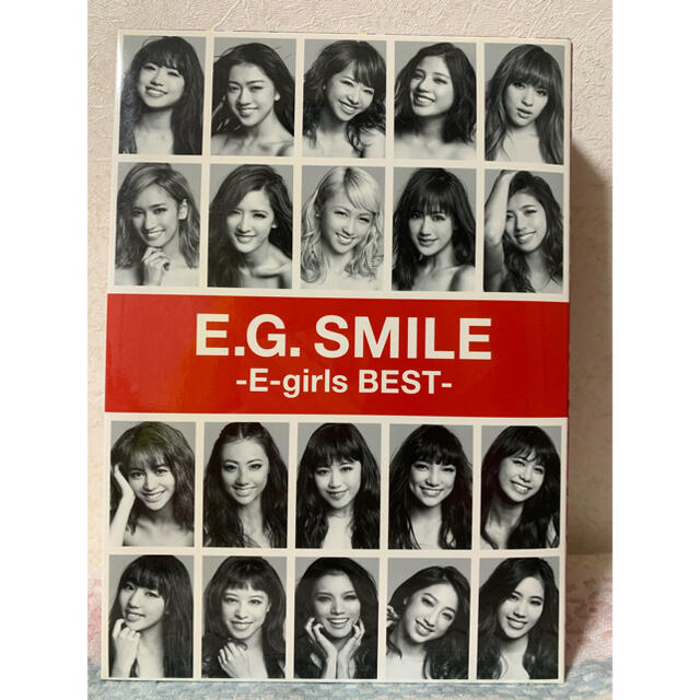 E-girls(イーガールズ)のE.G.SMILE -E-girls BEST-（DVD（3枚組）付） エンタメ/ホビーのCD(ポップス/ロック(邦楽))の商品写真