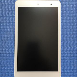 キョウセラ(京セラ)のQua Tab 01 ホワイト　SIMフリー（箱、取説付き）(タブレット)