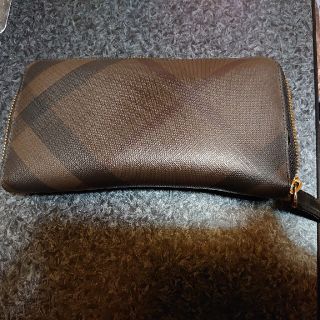 バーバリー(BURBERRY)のBURBERRY　長財布　中古(長財布)