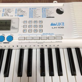 カシオ(CASIO)のカシオ　LK108 電子楽器　光ナビルーチェ(キーボード/シンセサイザー)