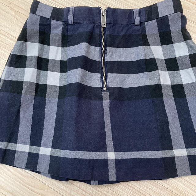 BURBERRY(バーバリー)のバーバリー10Y140cm キッズ/ベビー/マタニティのキッズ服女の子用(90cm~)(スカート)の商品写真