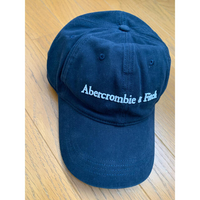 Abercrombie&Fitch(アバクロンビーアンドフィッチ)のアバクロ　キャップ　ネイビー メンズの帽子(キャップ)の商品写真