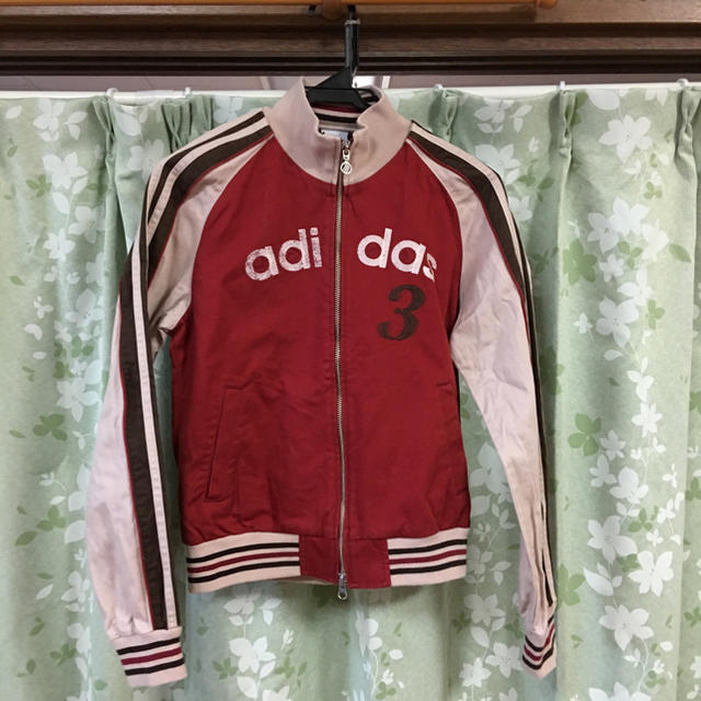 adidas(アディダス)のアディダス ジャケット レディースのジャケット/アウター(テーラードジャケット)の商品写真