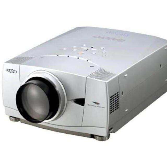 SANYO(サンヨー)の5500ルーメンプロジェクター スマホ/家電/カメラのテレビ/映像機器(プロジェクター)の商品写真