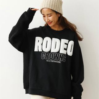 ロデオクラウンズワイドボウル(RODEO CROWNS WIDE BOWL)の今期完売【RODEO CROWNS WIDE BOWL】新品ボア切替トレーナー(トレーナー/スウェット)