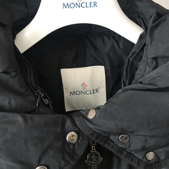 MONCLER(モンクレール)の  MONCLER モンクレール SAISSAC サイサック  フード 付 レディースのジャケット/アウター(ダウンジャケット)の商品写真