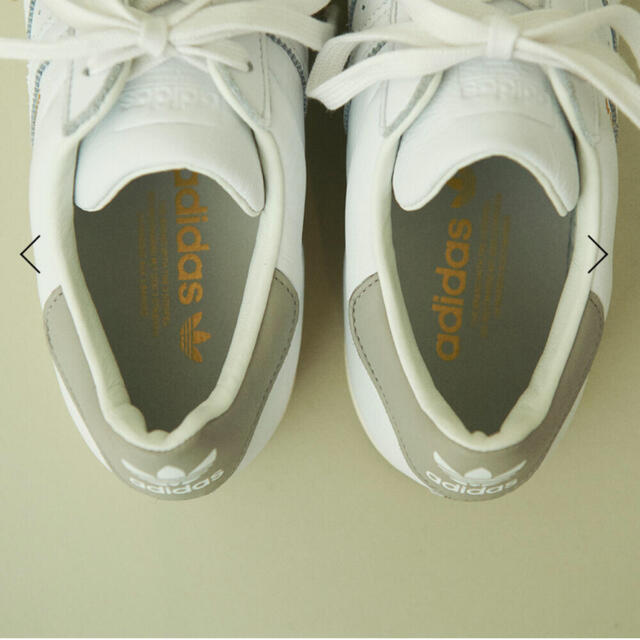 adidas(アディダス)のこゆり様　専用ページ　TOMORROWLAND 別注完売品　aスーパースター レディースの靴/シューズ(スニーカー)の商品写真