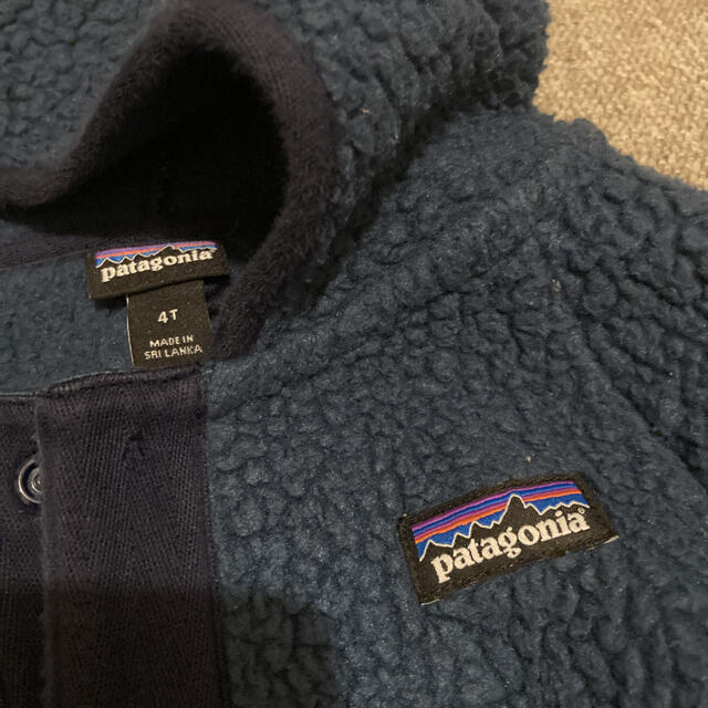 patagonia(パタゴニア)のpatagonia ベビー・レトロ・パイル・ジャケット 4T 100cm キッズ/ベビー/マタニティのキッズ服男の子用(90cm~)(ジャケット/上着)の商品写真