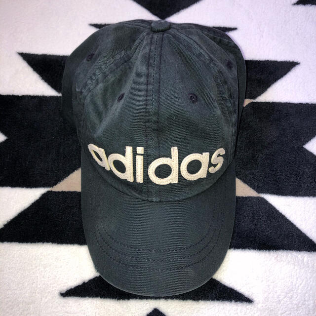 adidas(アディダス)のadidasキャップ メンズの帽子(キャップ)の商品写真