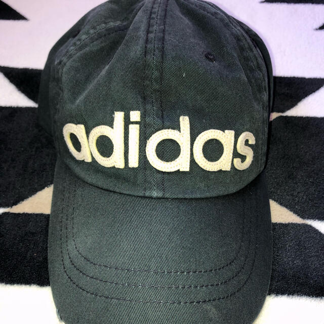 adidas(アディダス)のadidasキャップ メンズの帽子(キャップ)の商品写真