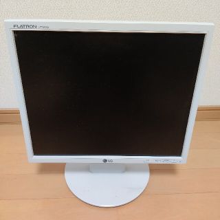 エルジーエレクトロニクス(LG Electronics)のLG17インチ液晶ディスプレイ　L1751SQ-WN(ディスプレイ)