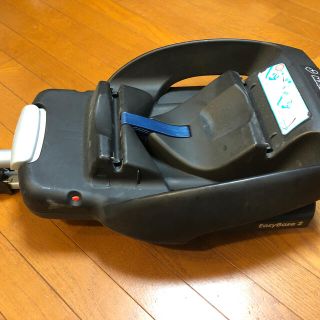 マキシコシ(Maxi-Cosi)の【youuuu様専用】マキシコシ イージーベース2(自動車用チャイルドシート本体)