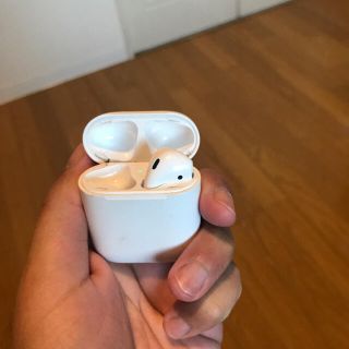 アップル(Apple)のAirPods 片耳　充電ケース(ヘッドフォン/イヤフォン)