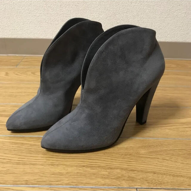 miumiu(ミュウミュウ)のmiumiu /ブーティ　23.5cm(小さめ) レディースの靴/シューズ(ブーティ)の商品写真
