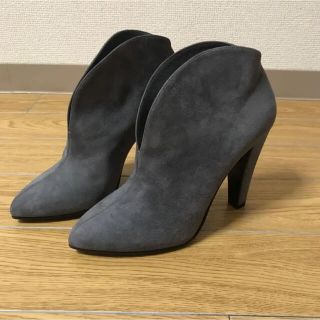 ミュウミュウ(miumiu)のmiumiu /ブーティ　23.5cm(小さめ)(ブーティ)