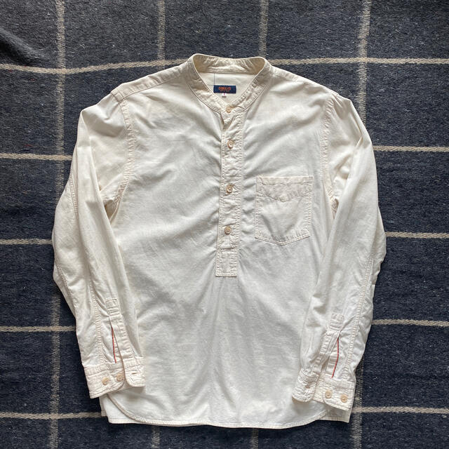 OMNIGOD ノーカラーシャツ メンズのトップス(シャツ)の商品写真