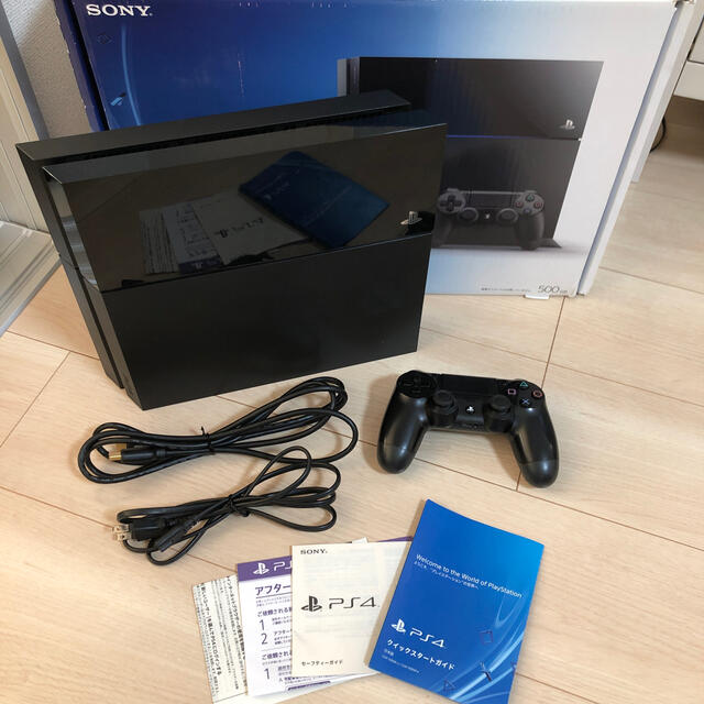 PlayStation4(プレイステーション4)の【送料込】PS4 CUH-1000A コントローラー付属 エンタメ/ホビーのゲームソフト/ゲーム機本体(家庭用ゲーム機本体)の商品写真