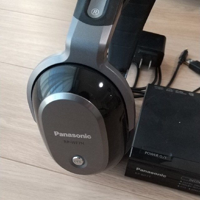 Panasonic(パナソニック)のPanasonic 7.1chワイヤレスヘッドホン RP-WF7-K スマホ/家電/カメラのオーディオ機器(ヘッドフォン/イヤフォン)の商品写真