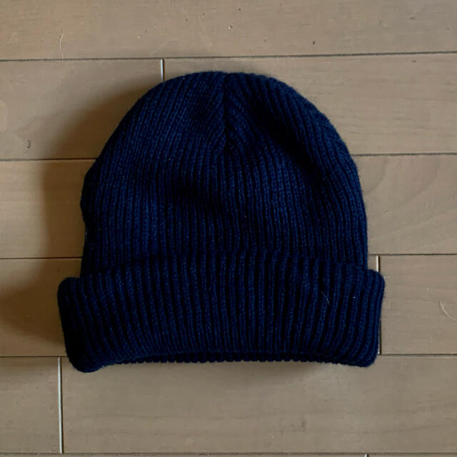 Deus ex Machina(デウスエクスマキナ)のDeus ex Machina SHIELD BEANIE メンズの帽子(ニット帽/ビーニー)の商品写真