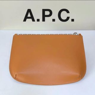 アーペーセー(A.P.C)の☆美品 アーペーセー A.P.C. ロゴ レザー ポーチ ブラウン モロッコ製(ポーチ)