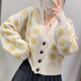 ZARA - 早い者勝ち！在庫セール📣花柄 ジャガード ニット カーディガン