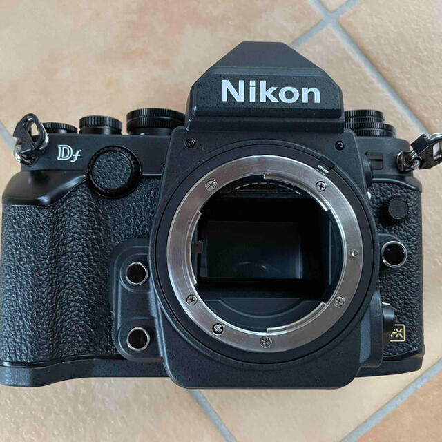 Nikon(ニコン)のニコンNikon Df スマホ/家電/カメラのカメラ(デジタル一眼)の商品写真