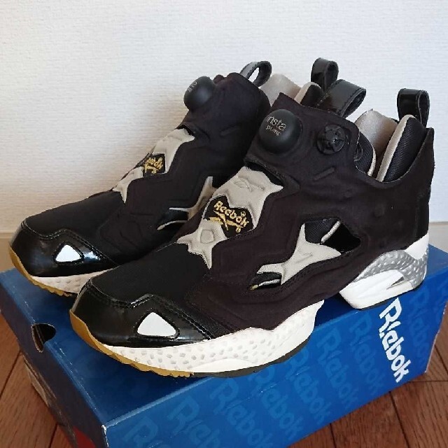 Reebok(リーボック)のReebok ABCマート限定 INSTA PUMP FURY J15429 メンズの靴/シューズ(スニーカー)の商品写真