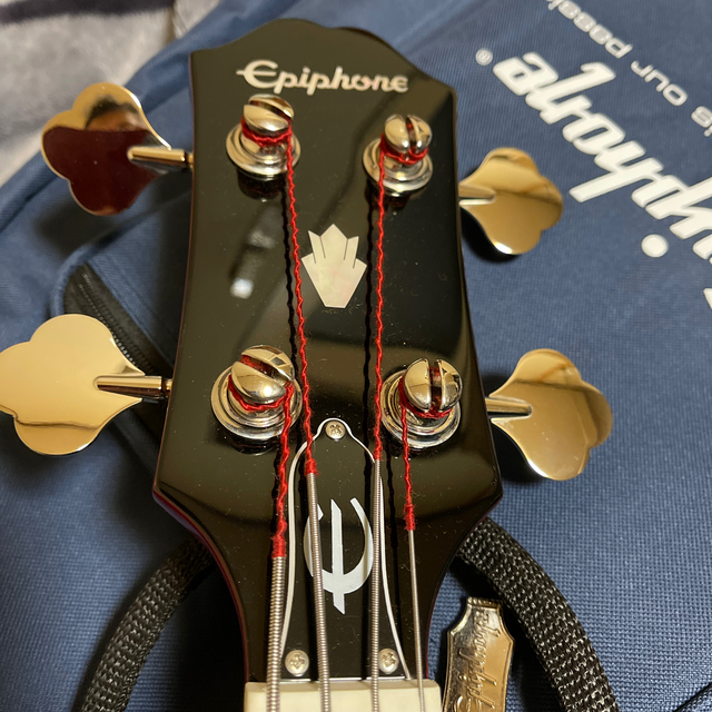 Epiphone(エピフォン)のエピフォン　EB3  ベース　チェリー(自称　準ジャンク扱い) 楽器のベース(エレキベース)の商品写真