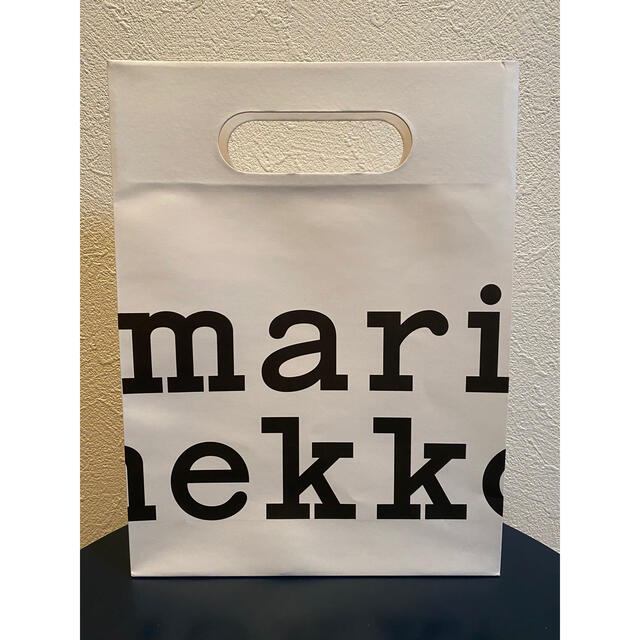 marimekko(マリメッコ)のマリメッコ　ピルプトパルプト　がま口ポーチ　完売商品 レディースのファッション小物(ポーチ)の商品写真