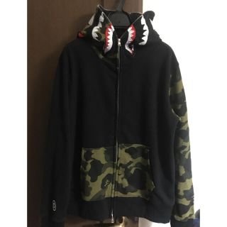 アベイシングエイプ(A BATHING APE)のアベイシングエイプ  シャークパーカー(パーカー)