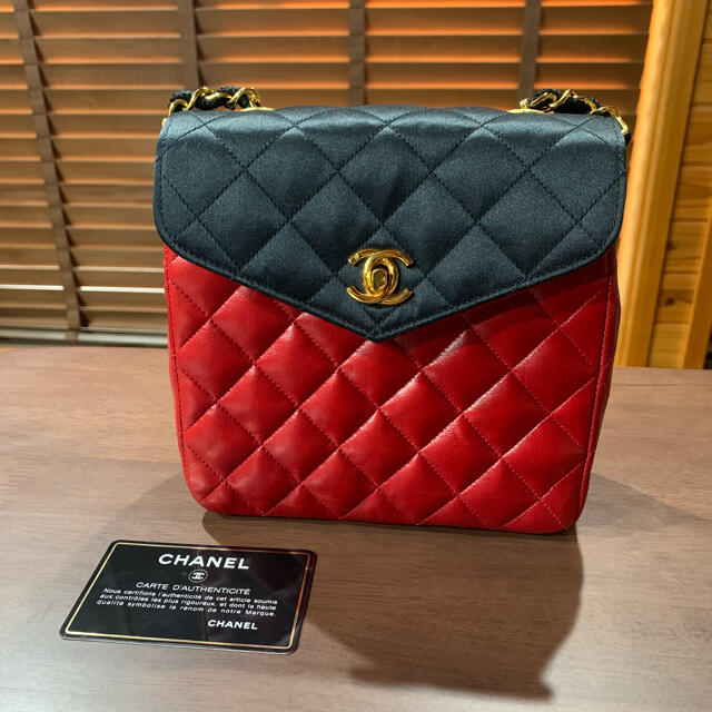 CHANEL チェーンバッグ