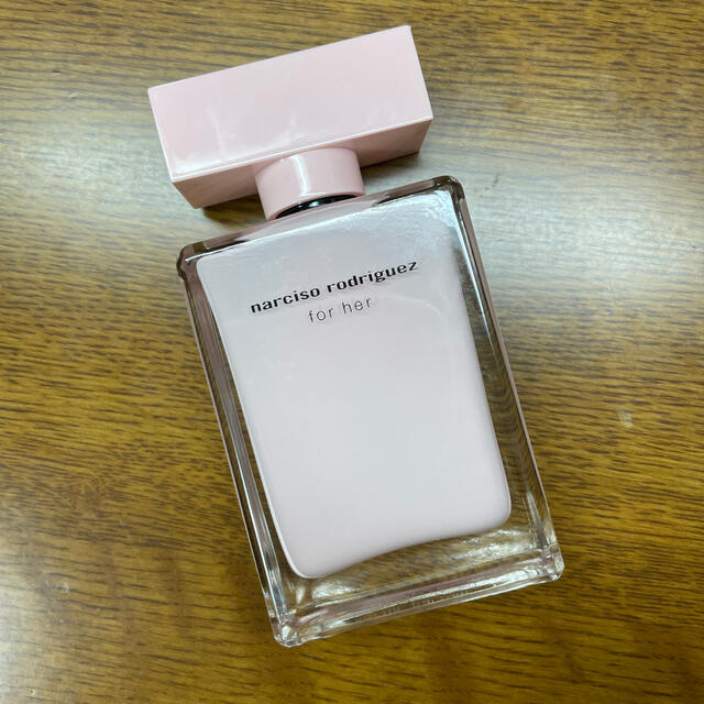 narciso rodriguez(ナルシソロドリゲス)のNarciso rodriguez for her 香水　50ml コスメ/美容の香水(香水(女性用))の商品写真