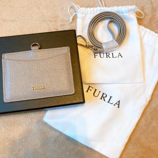 フルラ(Furla)の美品フルラ定期入れ(名刺入れ/定期入れ)