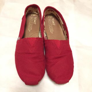 トムズ(TOMS)のTOMS赤23cm(スニーカー)