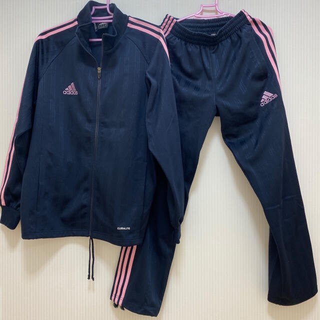 adidas(アディダス)のアディダス ジャージ 上下 セット 紺 ピンク メンズのトップス(ジャージ)の商品写真