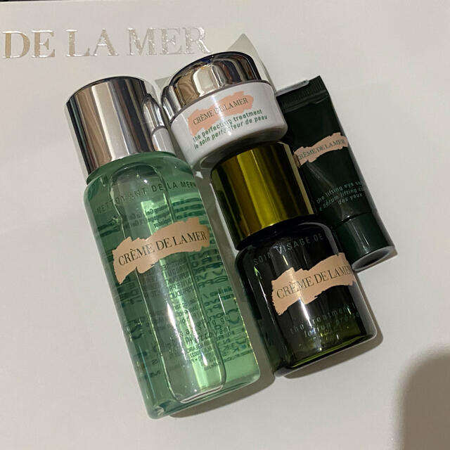 DE LA MER(ドゥラメール)の新品16170円相当クレーム ドゥ・ラ・メール スキンケアセット コスメ/美容のキット/セット(サンプル/トライアルキット)の商品写真