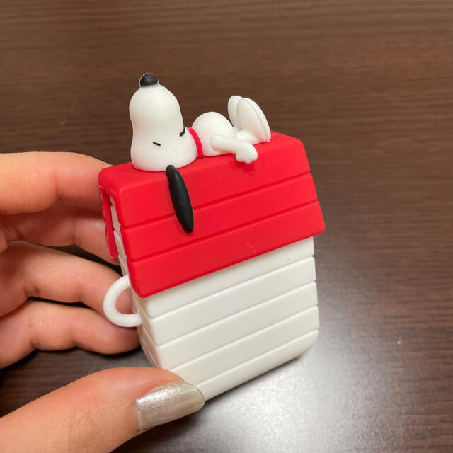 SNOOPY(スヌーピー)のAirPods ケース　スヌーピー スマホ/家電/カメラのオーディオ機器(ヘッドフォン/イヤフォン)の商品写真